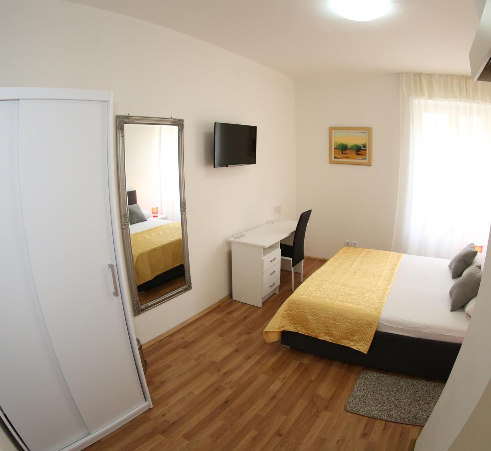 A&M Apartment And Rooms Σπλιτ Εξωτερικό φωτογραφία